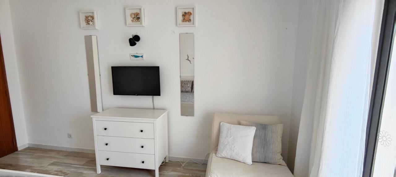 The Swallow'S Rest Beach House - Meia Praia Лагос Екстериор снимка