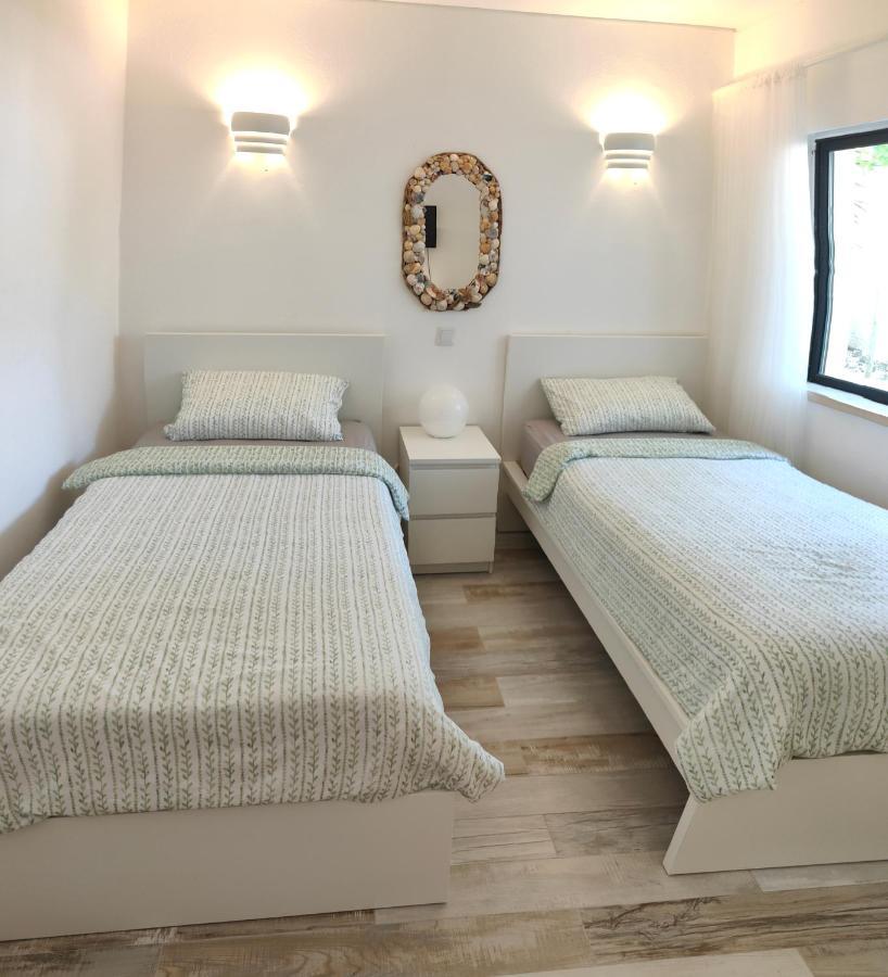 The Swallow'S Rest Beach House - Meia Praia Лагос Екстериор снимка